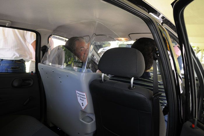  Nuevo reclamo de taxis y remises: insisten con la colocación de mamparas antivandálicas en los vehículos